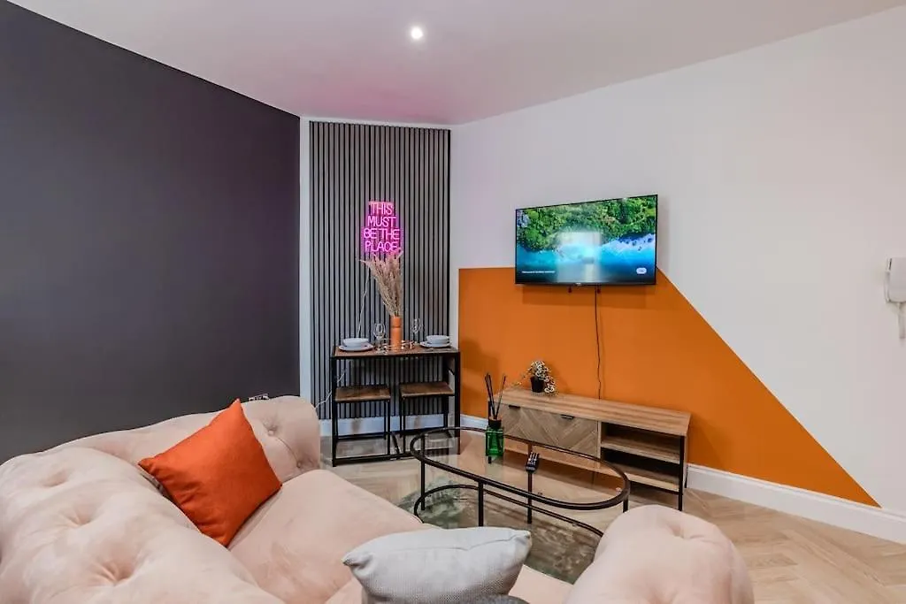 Beautiful Studio Next To Beach & Shopping Center 브라이턴 아파트