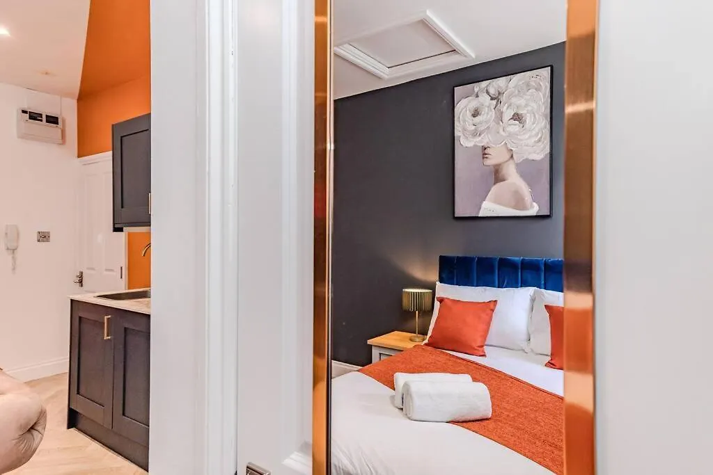 아파트 Beautiful Studio Next To Beach & Shopping Center 브라이턴