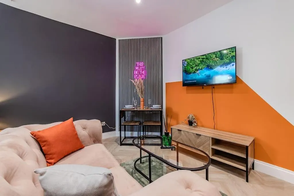 Beautiful Studio Next To Beach & Shopping Center 브라이턴 0*,  영국